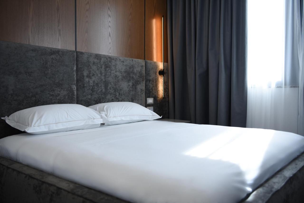 The Wilson Tirana Hotel Kültér fotó